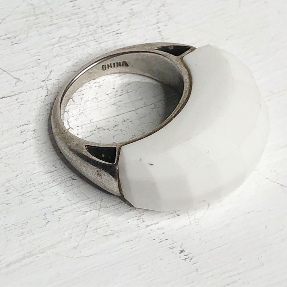 White Fashion Sterling Silver Statement Ring Sz 6